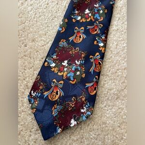 DISNEY MICKEY UNLIMITED VINTAGE CHRISTMAS MEN’S NECKTIE DONALD GOOFY HOLIDAY TIE